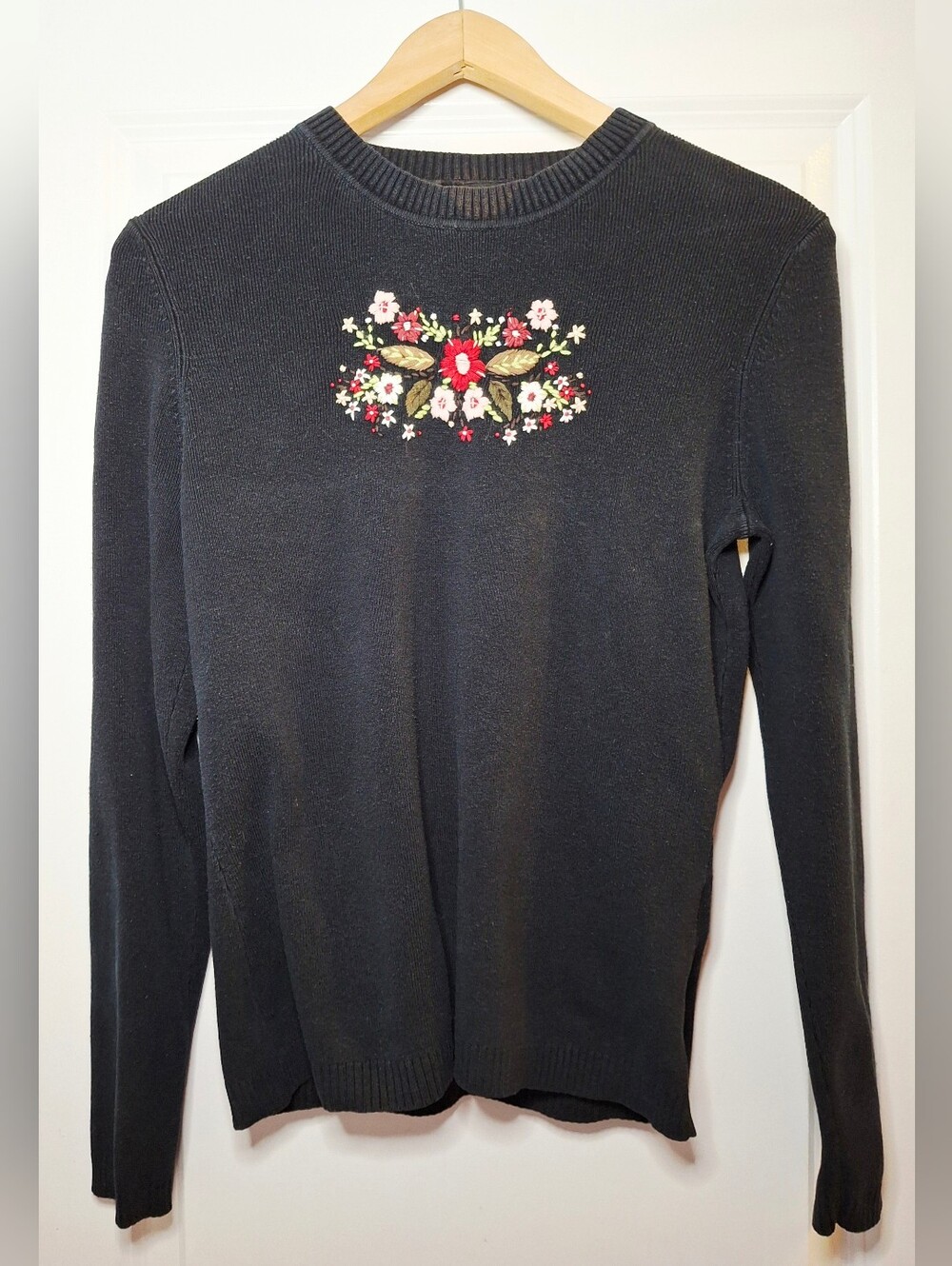 Vintage 90s Miss Floral Embroidered Sweater (S)